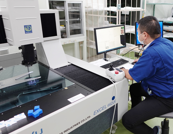 変化を恐れず常に挑戦する